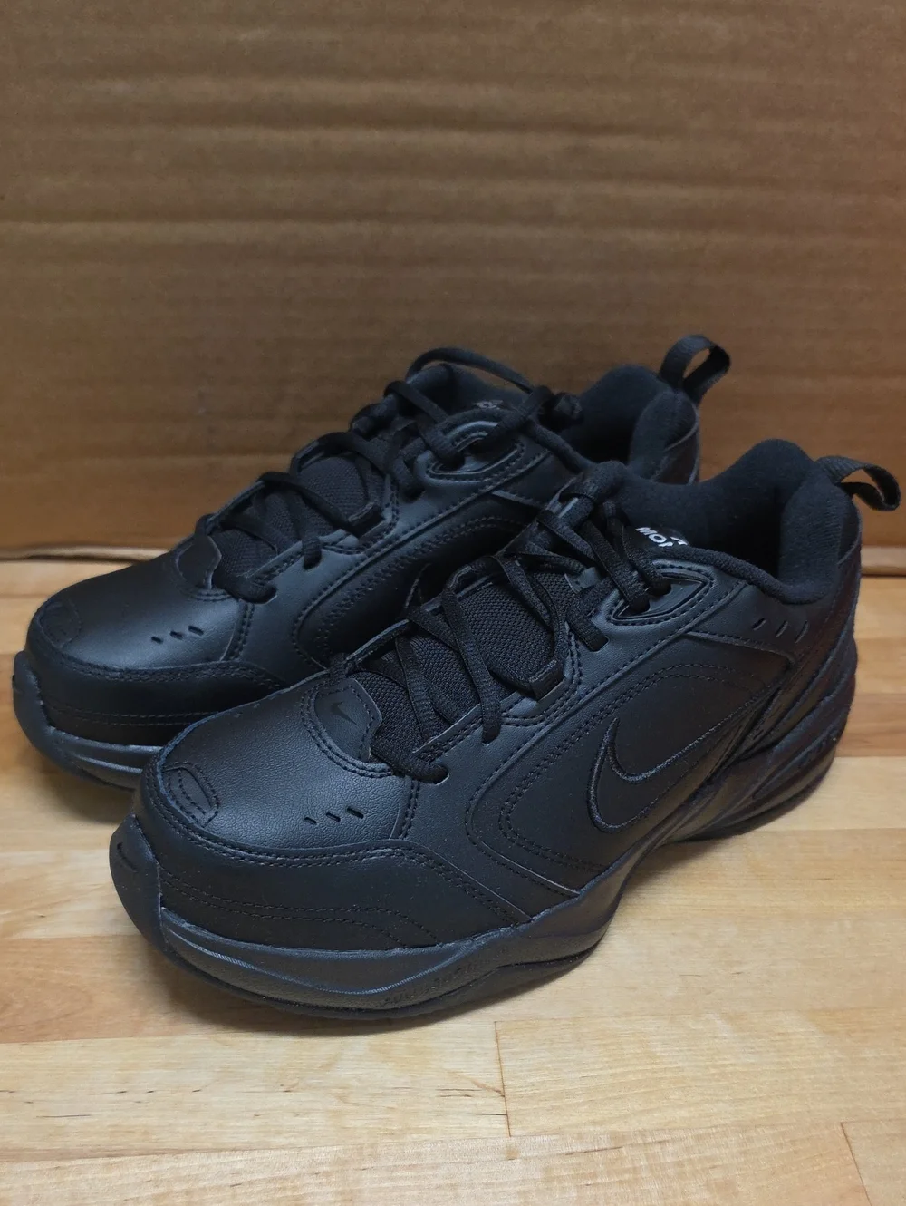 Nike Air Monarch Black Size 8 Wide